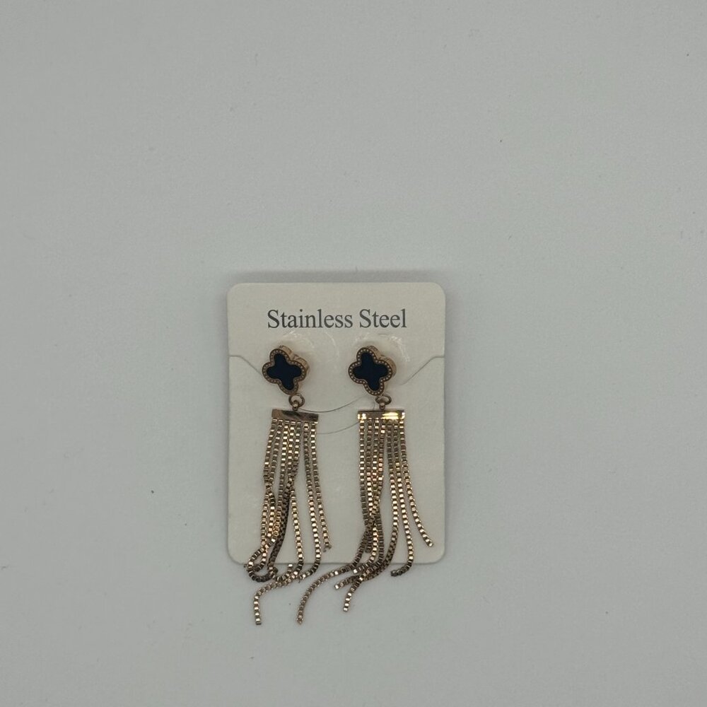 Gold Stainless Steel Dangle Earrings with Black Clover Studs – Elegant Chain Tas